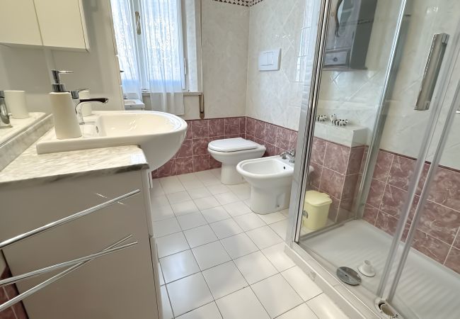 Bagno Appartamento MareLargo Affitti Brevi Italia  Appartamento a Rimini - Appartamento MareLargo - Affitti Brevi Italia