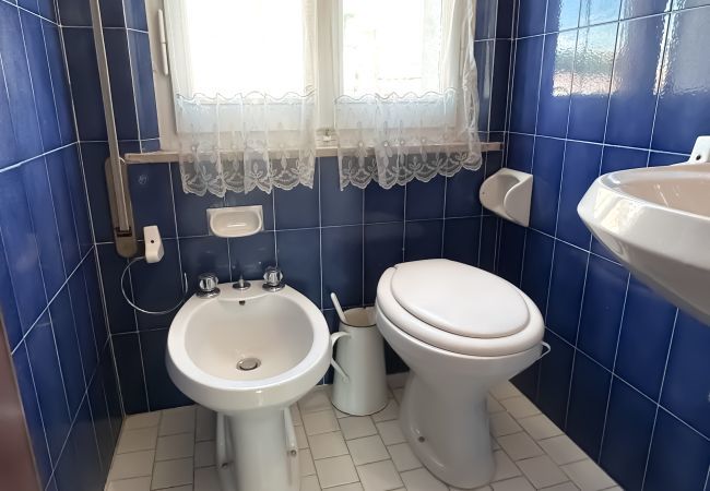 Bagno Appartamento MareLargo Affitti Brevi Italia  Appartamento a Rimini - Appartamento MareLargo - Affitti Brevi Italia