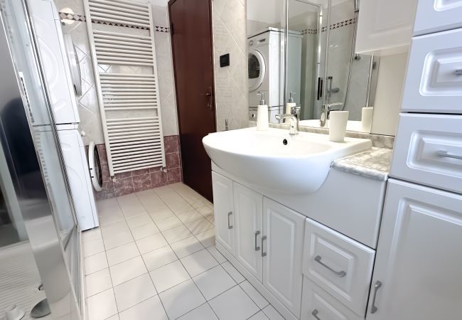 Bagno Appartamento MareLargo Affitti Brevi Italia  Appartamento a Rimini - Appartamento MareLargo - Affitti Brevi Italia