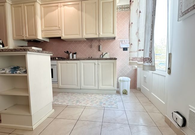 Cucina Appartamento MareLargo Affitti Brevi Italia  Appartamento a Rimini - Appartamento MareLargo - Affitti Brevi Italia