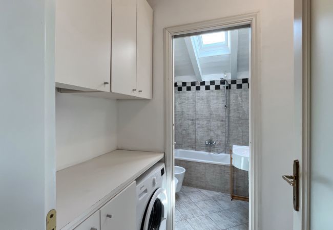 Appartamento a Lecco - Reel House - Affitti Brevi Italia Appartamento a Lecco - Reel House - Affitti Brevi Italia