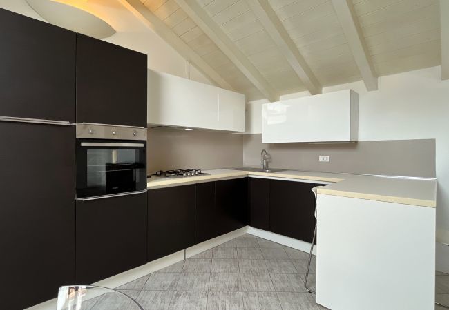 Appartamento a Lecco - Reel House - Affitti Brevi Italia Appartamento a Lecco - Reel House - Affitti Brevi Italia