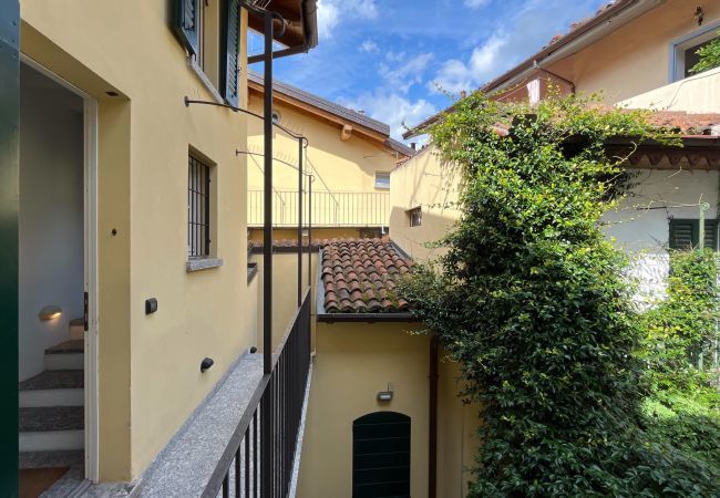 Appartamento a Lecco - Reel House - Affitti Brevi Italia Appartamento a Lecco - Reel House - Affitti Brevi Italia