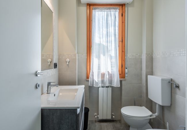 Appartamento a Lucca - San Concordio Grey - Affitti Brevi Italia - Appartamento a Lucca - San Concordio Grey - Affitti Brevi Italia -