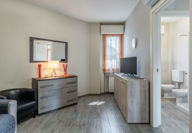 Appartamento a Lucca - San Concordio Grey - Affitti Brevi Italia - Appartamento a Lucca - San Concordio Grey - Affitti Brevi Italia -