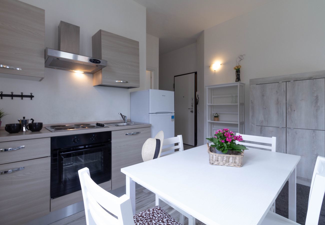 cucina Casetta di Elie Solo Affitti Brevi Studio a Lecco - Casetta di Elie - Affitti Brevi Italia