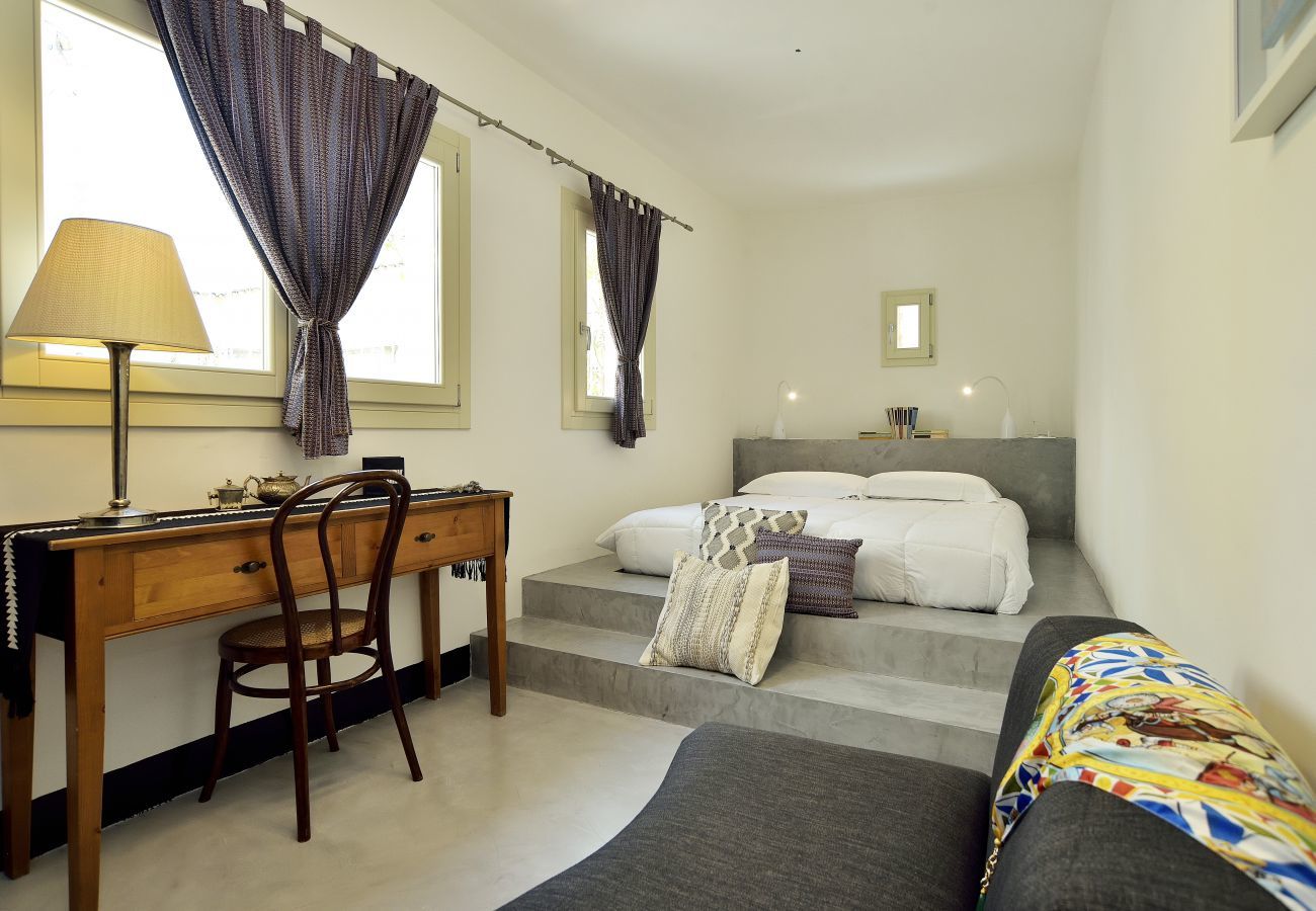 camera da letto Domus SBIRCIO' Affitti Brevi Italia  Appartamento a Modica - DOMUS SBIRCIÒ - Affitti Brevi Italia