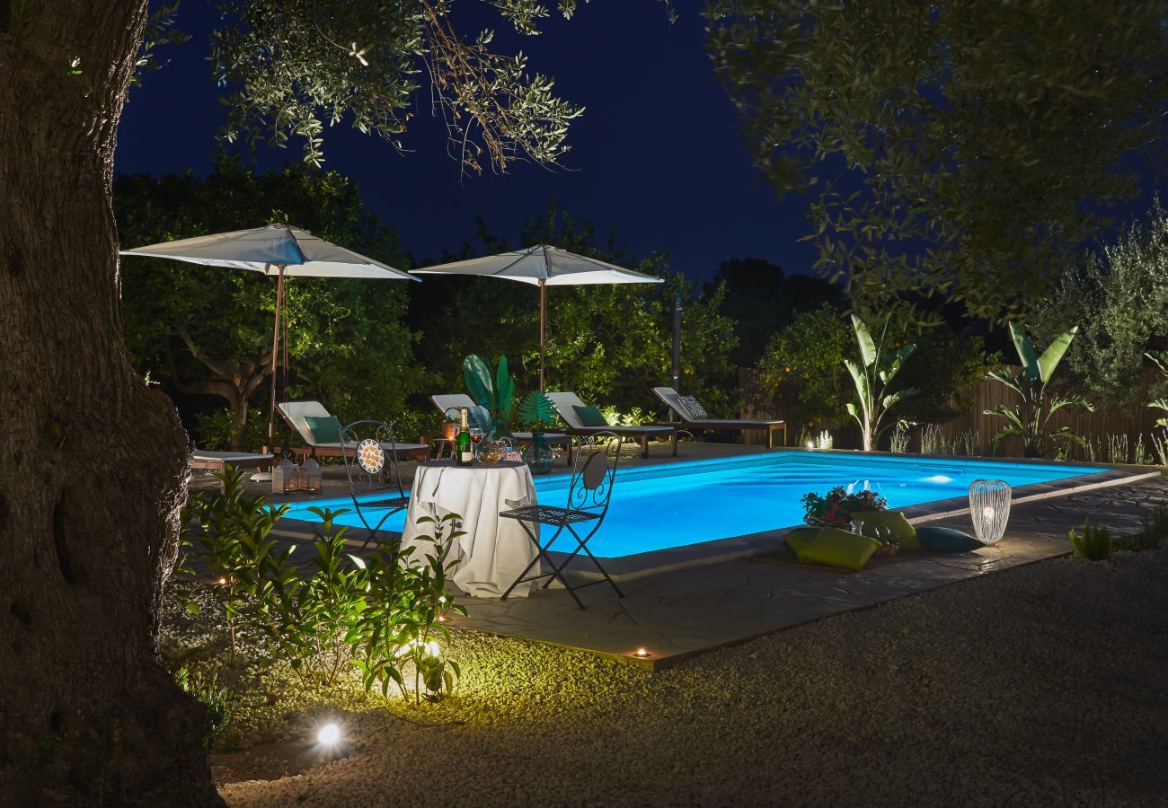 piscina CASA DEI LIMONI con piscina VERDE Affitti Brevi Italia Villa a Noto - CASA DEI LIMONI CON PISCINA VERDE