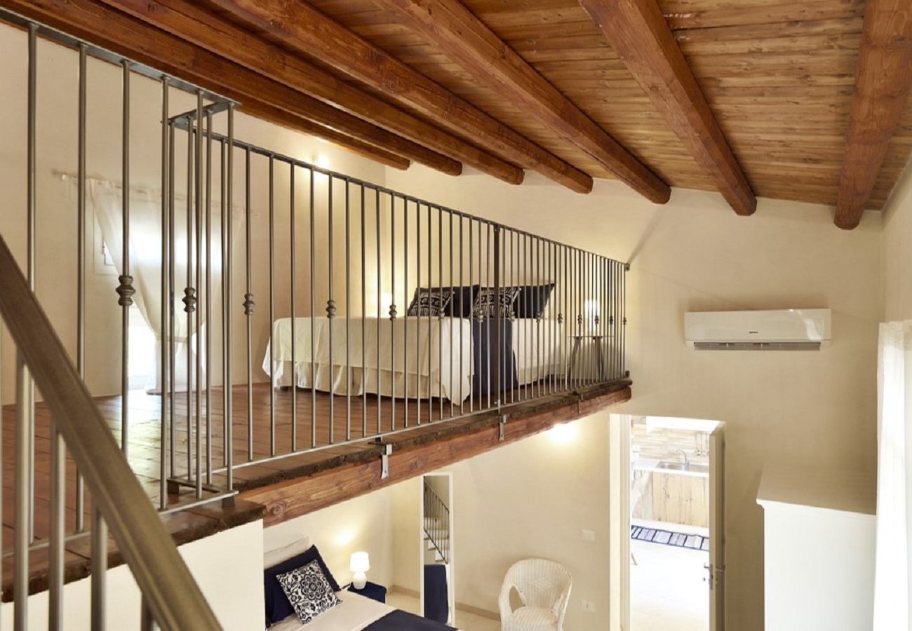 camera da letto CASA DEI LIMONI con piscina BLU Affitti Brevi Italia Villa a Noto - CASA DEI LIMONI CON PISCINA BLU