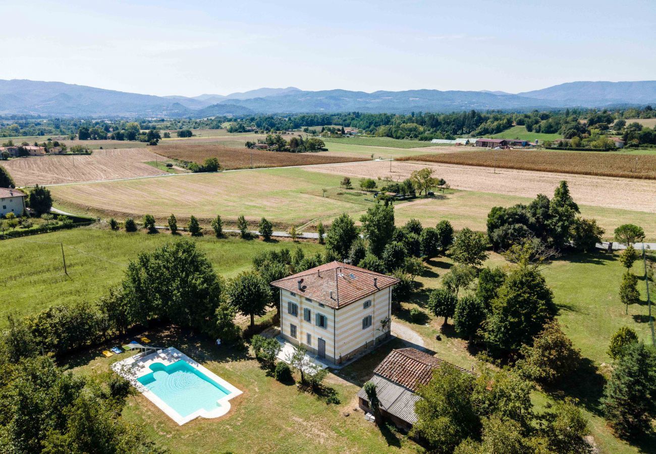 Villa a Scarperia - Villa Liberty Mugello - Affitti Brevi Italia