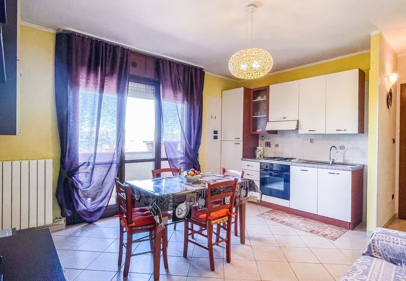 Soggiorno con angolo cottura MYHOUSE INN LEUMANN- Solo Affitti Brevi Appartamento a Collegno - MYHOUSE INN LEUMANN - Affitti Brevi Italia