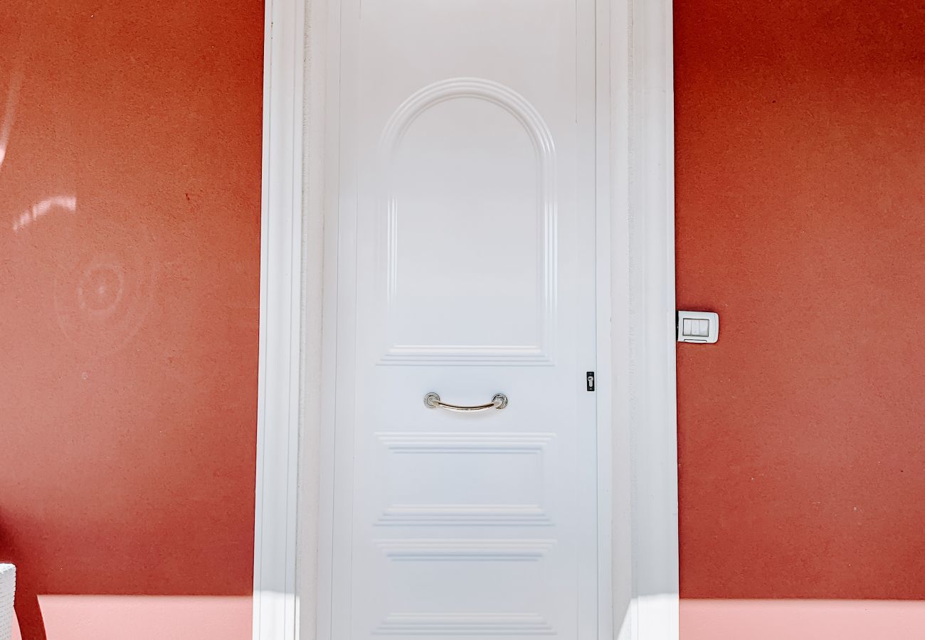 Portone Appartamento La Casa Rossa Solo Affitti Brevi Appartamento a Rimini - Appartamento La Casa Rossa - Affitti Brevi Italia