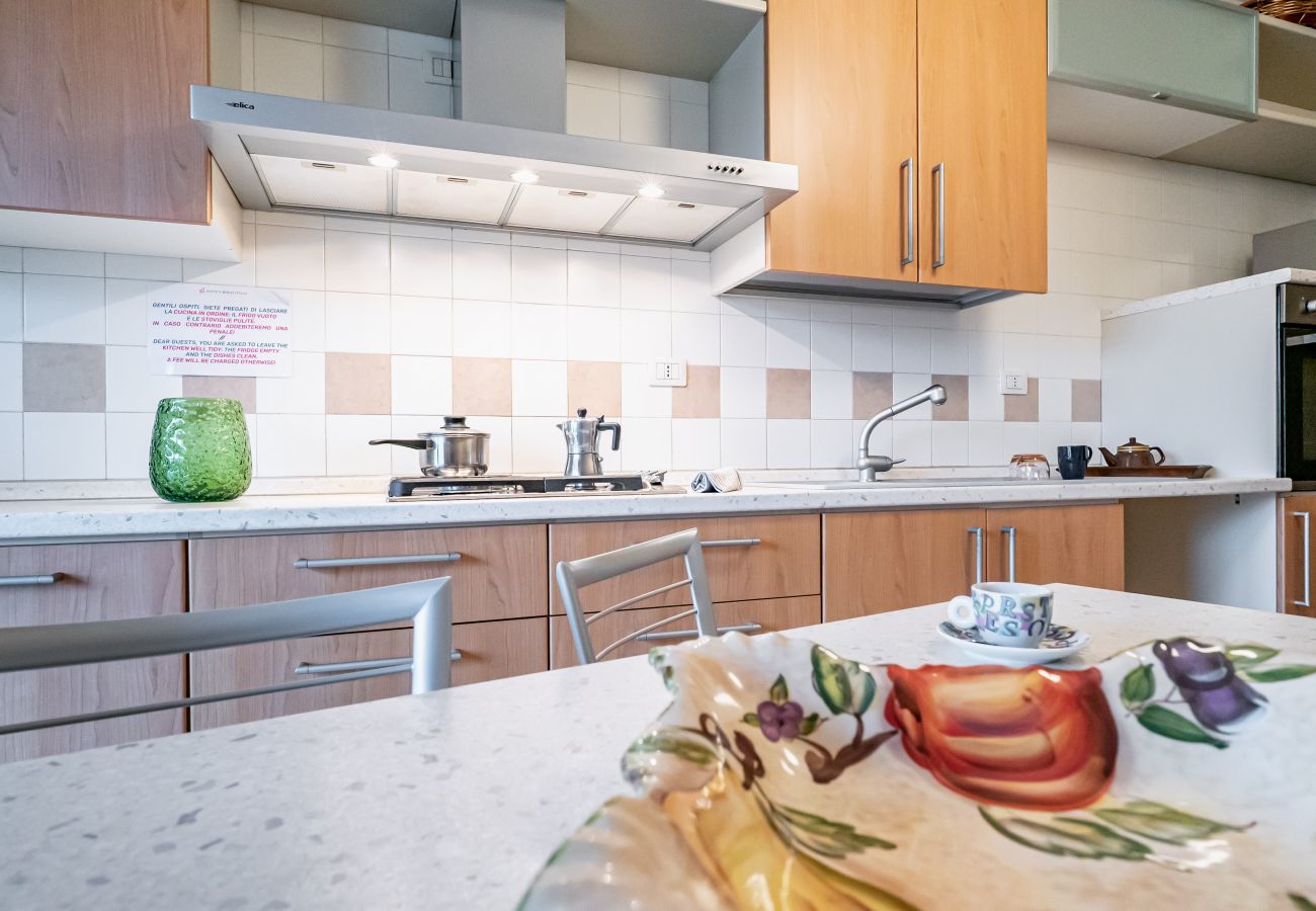 Appartamento Broletto Park Cucina Terrazza Lecco  Appartamento a Lecco - Broletto Park Apartment - Affitti Brevi Italia