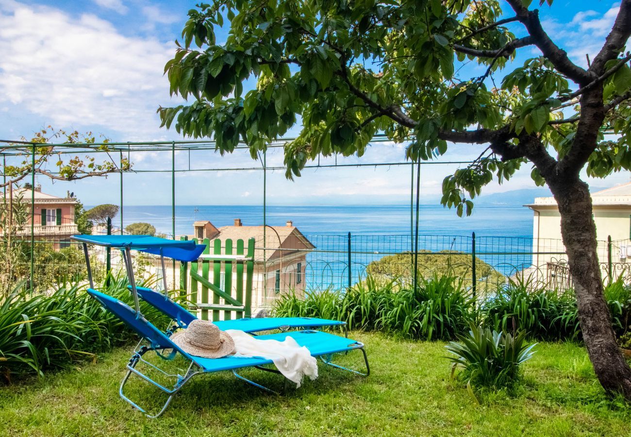 Giardino privato con vista mare Cherry Tree House Affitti Brevi Italia Appartamento a Recco - CHERRY TREE HOUSE-Affitti Brevi Italia