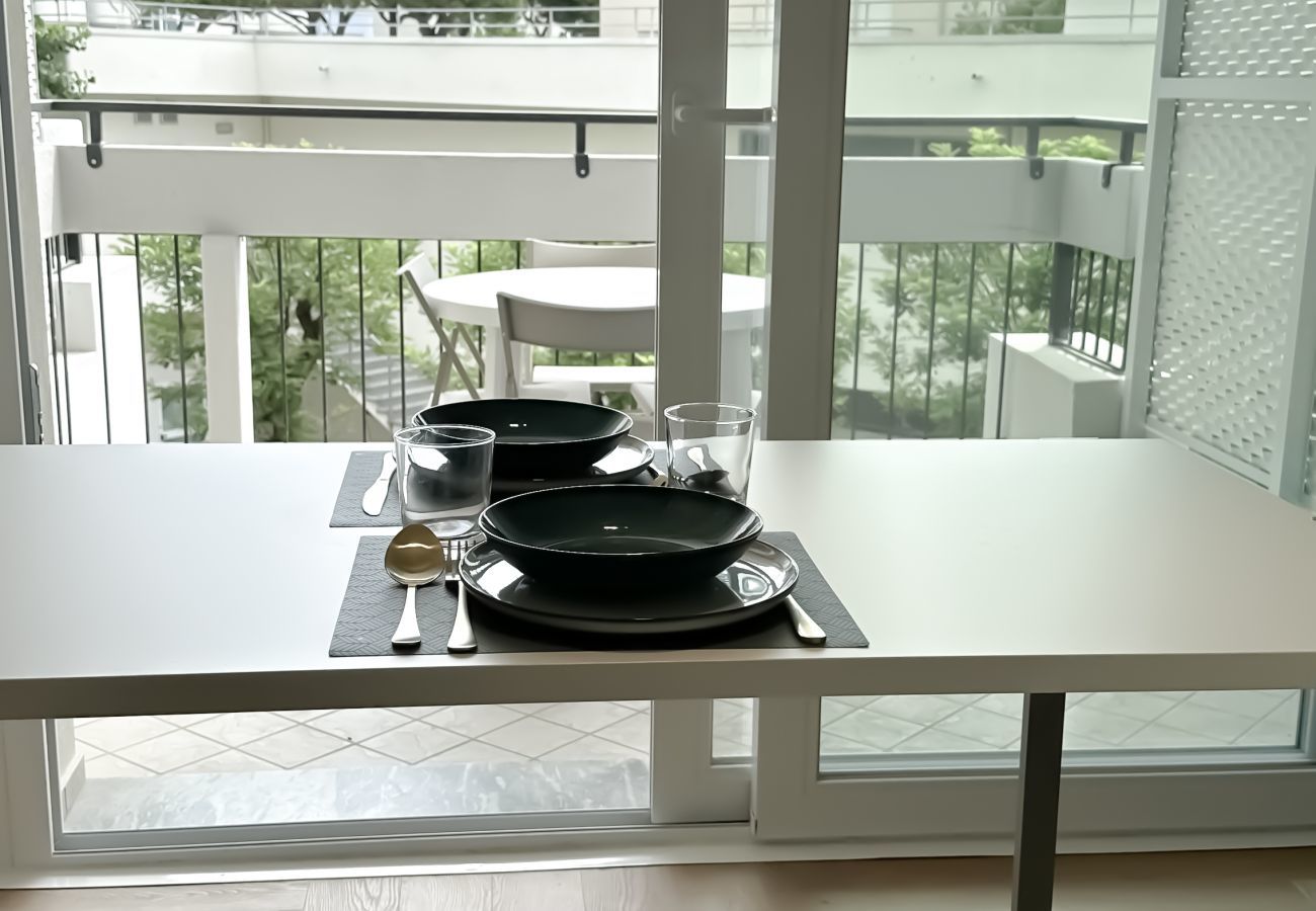 Tavolo da pranzo Appartamento Central Park Affitti Brevi Italia Appartamento a Rimini - Appartamento Central Park - Affitti Brevi Italia