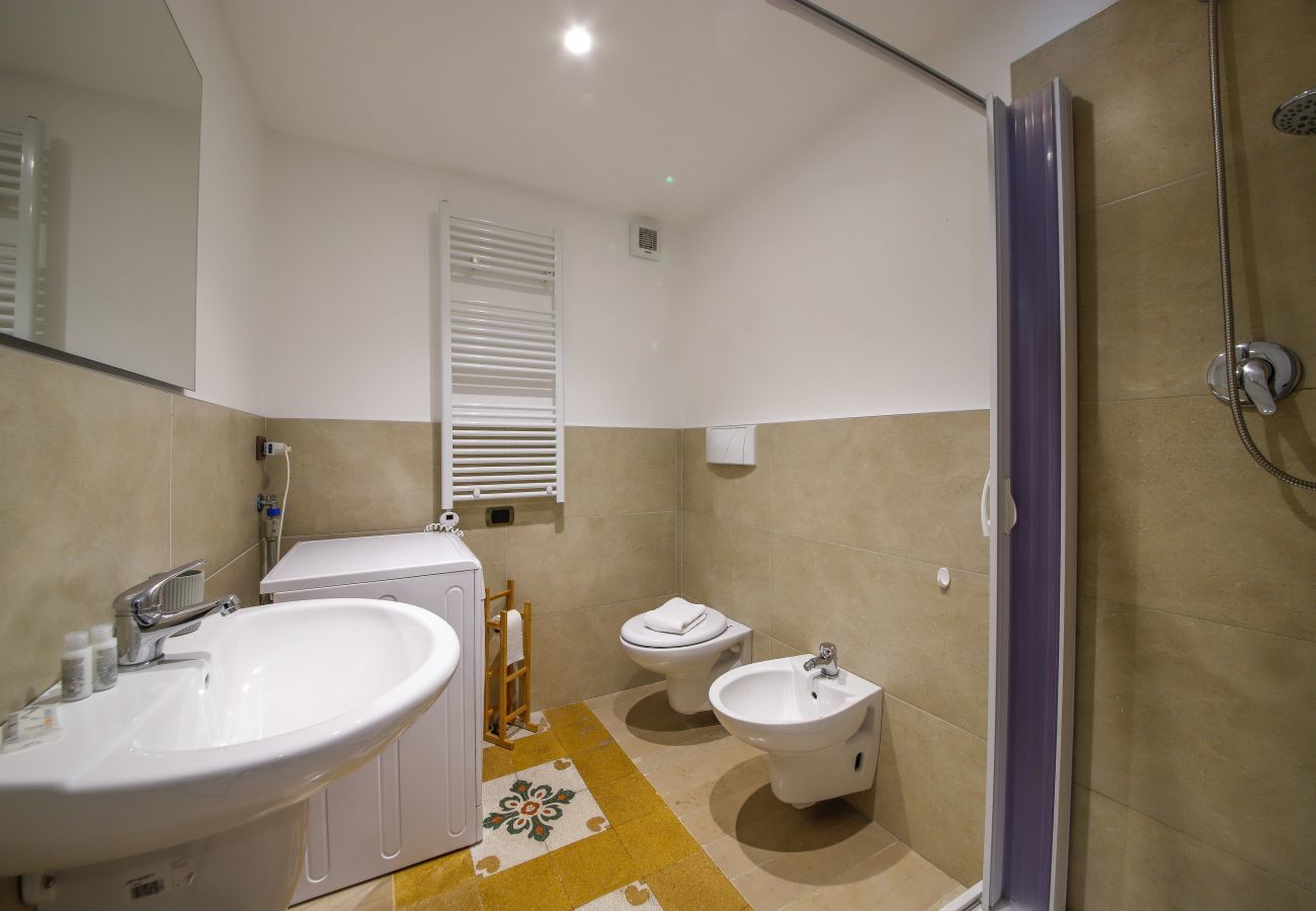 bagno Garibaldi   Affitti Brevi Italia Appartamento a Gravina in Puglia - Garibaldi - Affitti Brevi Italia
