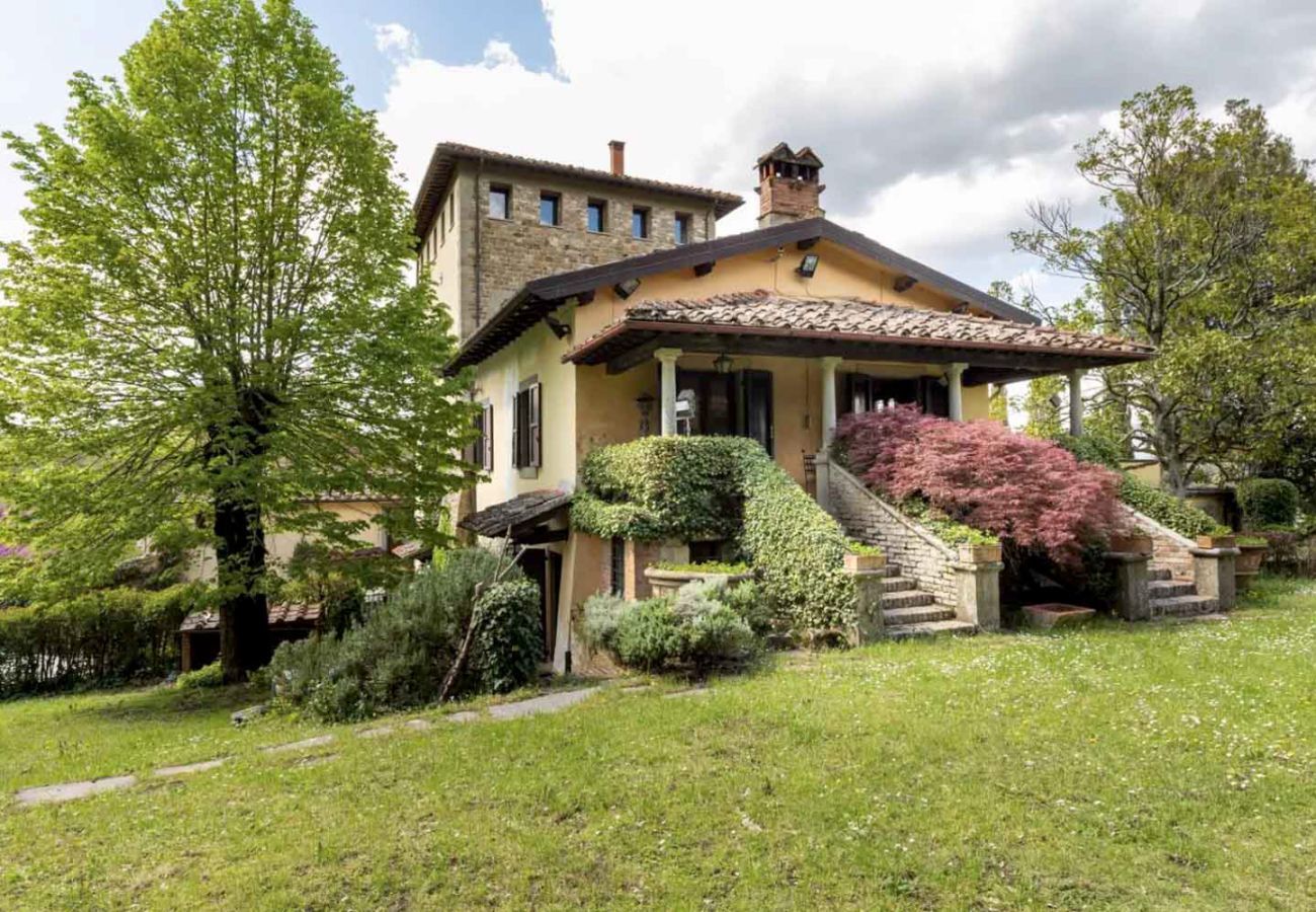 Villa a Vicchio - Torre Belcanto Mugello - Affitti Brevi Italia Villa a Vicchio - Torre Belcanto Mugello - Affitti Brevi Italia