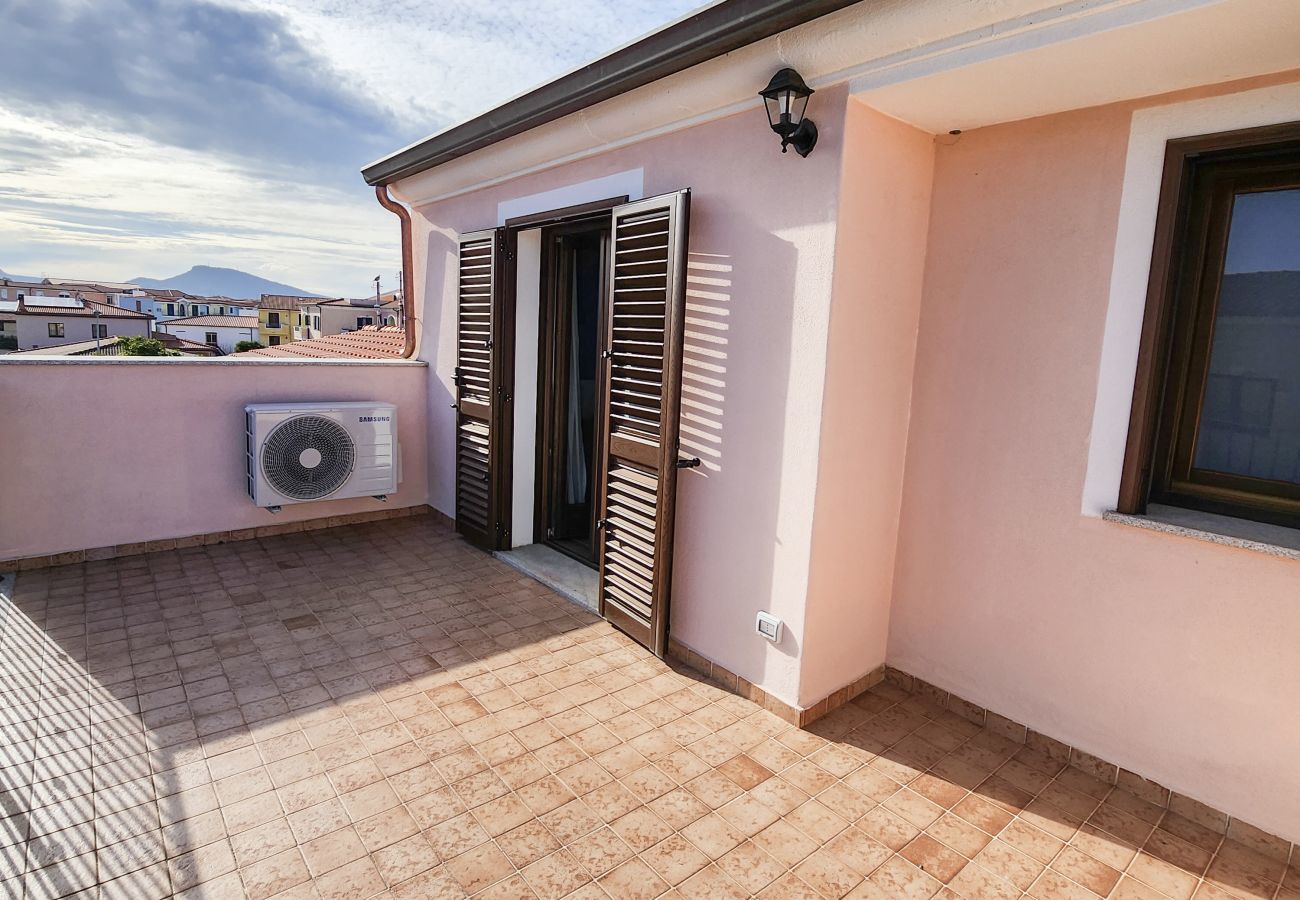 Appartamento a Valledoria - L'ATTICO BLU - Affitti Brevi Italia Appartamento a Valledoria - L'ATTICO BLU - Affitti Brevi Italia