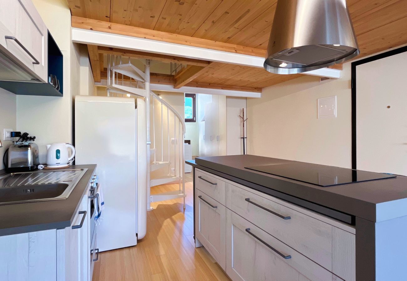 Cucina abitabile accessoriata Moderna cucina abitabile luminosa