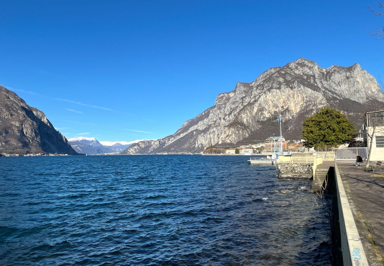 Passeggiate, lungolago e montagne  Trekking e passeggiate lungolago