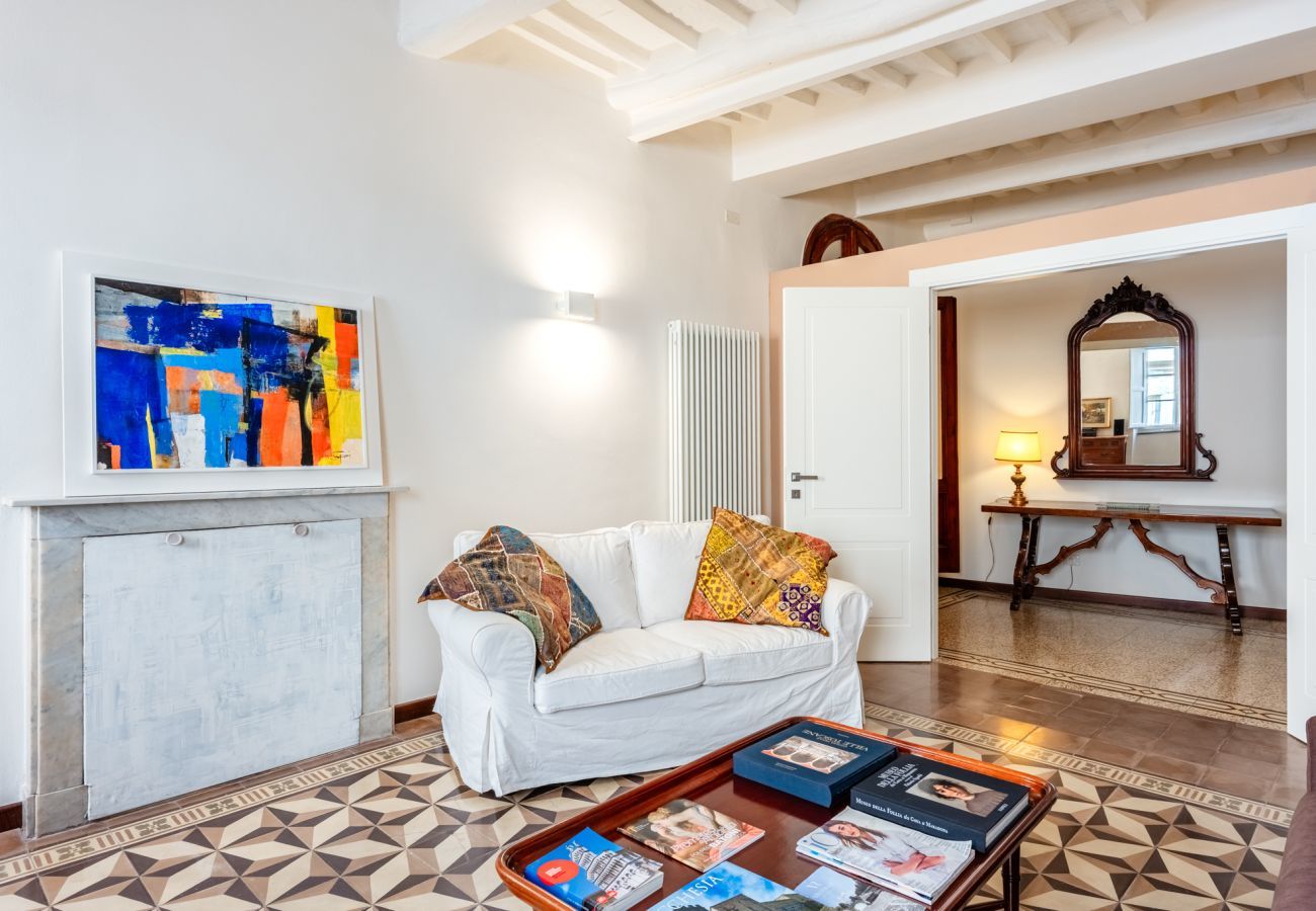 Appartamento a Lucca - Eloisa Apartment - Affitti Brevi Italia Appartamento a Lucca - Eloisa Apartment - Affitti Brevi Italia