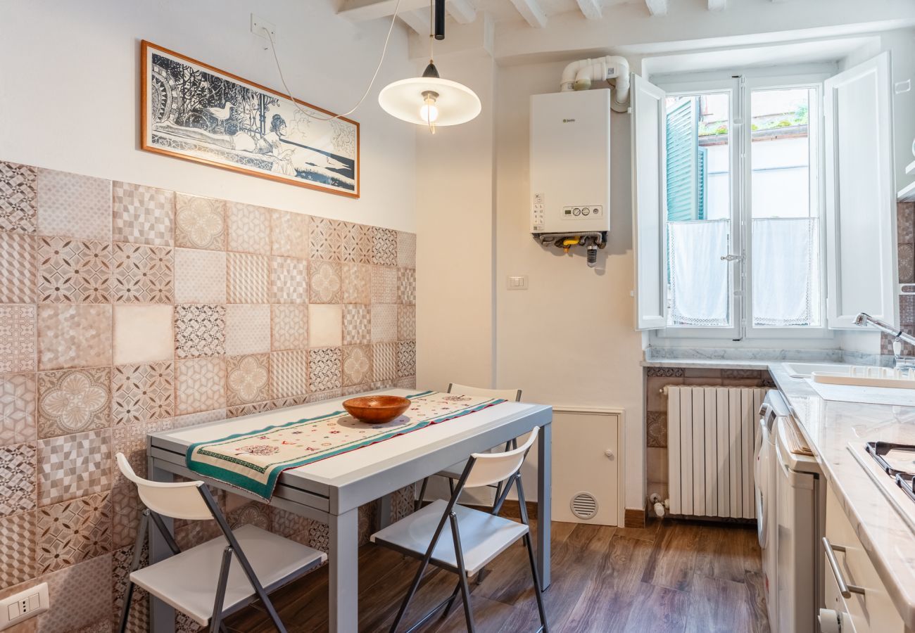 Appartamento a Lucca - Eloisa Apartment - Affitti Brevi Italia Appartamento a Lucca - Eloisa Apartment - Affitti Brevi Italia