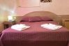 Rent by room in Monte Sant´Angelo - Room San Raffaele - Affitti Brevi Italia Rent by room in Monte Sant´Angelo - Room San Raffaele - Affitti Brevi Italia