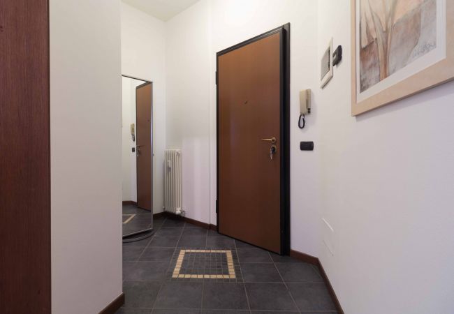 Studio in Lecco - Galleria Roma Studio - Affitti Brevi Italia Studio in Lecco - Galleria Roma Studio - Affitti Brevi Italia