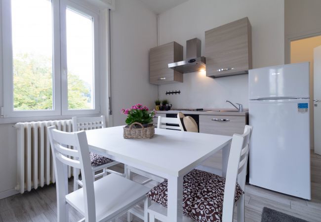 Studio in Lecco - Casetta di Elie - Affitti Brevi Italia Studio in Lecco - Casetta di Elie - Affitti Brevi Italia