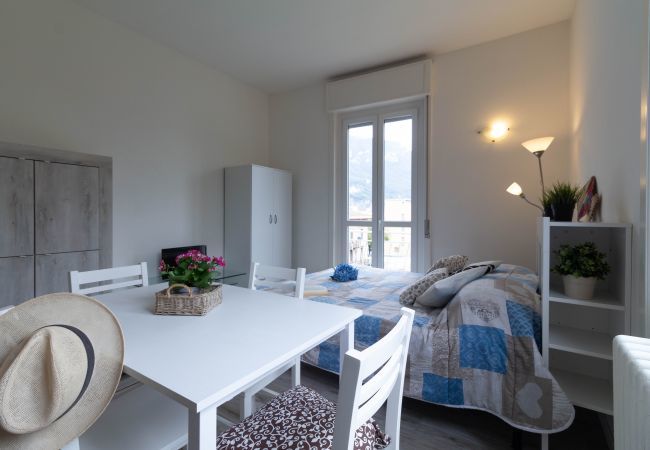 Studio in Lecco - Casetta di Elie - Affitti Brevi Italia Studio in Lecco - Casetta di Elie - Affitti Brevi Italia