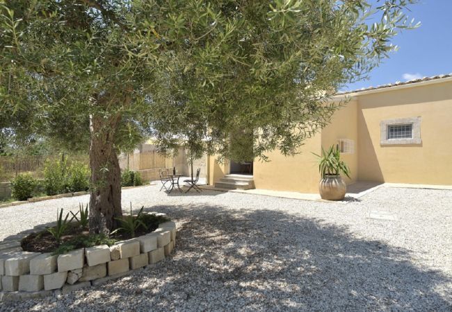 Villa in Noto - CASA DEI LIMONI CON PISCINA VERDE Villa in Noto - CASA DEI LIMONI CON PISCINA VERDE