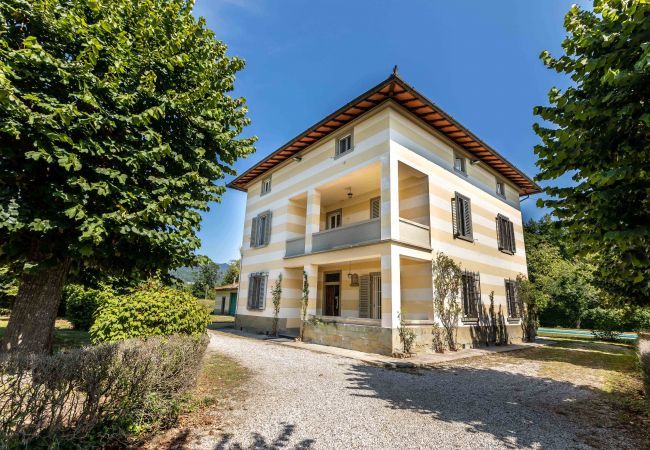 Villa in Scarperia - Villa Liberty Mugello - Affitti Brevi Italia Villa in Scarperia - Villa Liberty Mugello - Affitti Brevi Italia