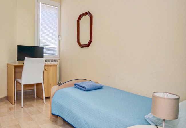 Rent by room in Modena - Bignardi - Camera Azzurra