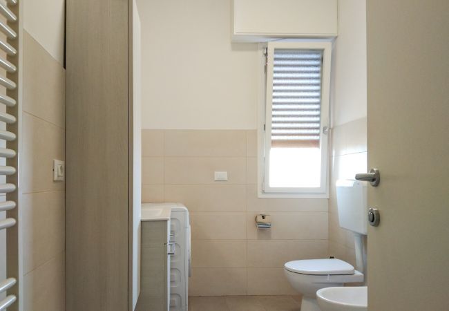 Rent by room in Modena - Bignardi - Camera Rossa Rent by room in Modena - Bignardi - Camera Rossa