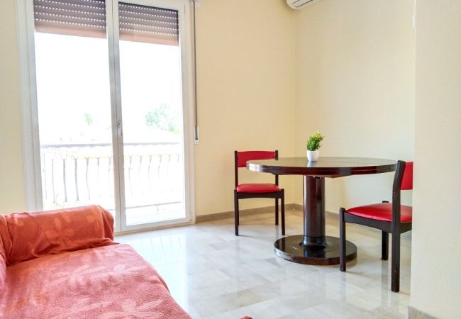 Rent by room in Modena - Bignardi - Camera Rossa Rent by room in Modena - Bignardi - Camera Rossa
