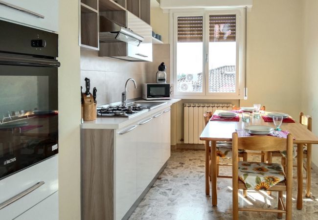 Rent by room in Modena - Bignardi - Camera Rossa Rent by room in Modena - Bignardi - Camera Rossa
