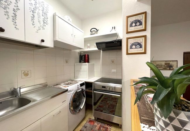 Kitchen Apartment La Baita Case Gigiat Affitti Brevi Italia  Apartment in Val Masino - Appartamento La Baita Case Gigiat