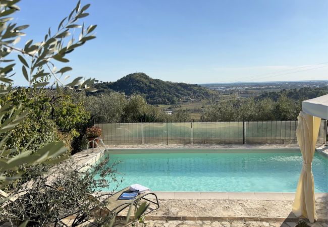 Villa in Massarosa - Villa La Peleca - Affitti Brevi Italia Villa in Massarosa - Villa La Peleca - Affitti Brevi Italia
