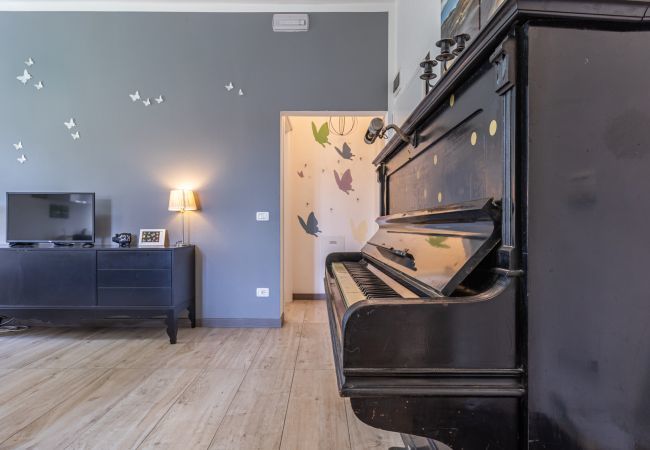 living room's details living room's details