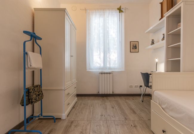 single bedroom single bedroom