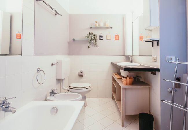 Apartment in Varese - Appartamento Flaminia - Affitti Brevi Italia Apartment in Varese - Appartamento Flaminia - Affitti Brevi Italia