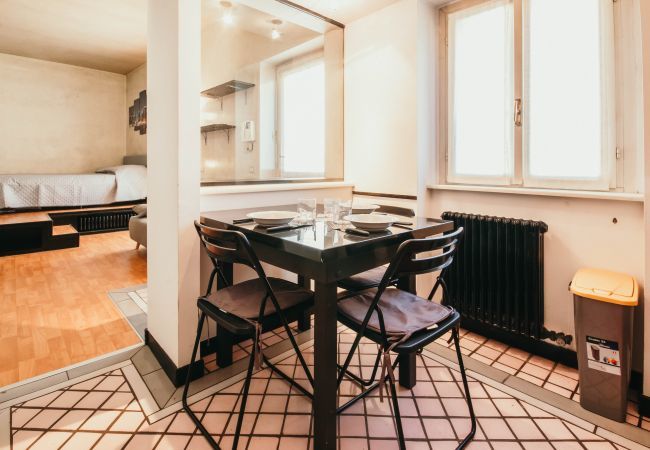 Apartment in Varese - Appartamento Flaminia - Affitti Brevi Italia Apartment in Varese - Appartamento Flaminia - Affitti Brevi Italia