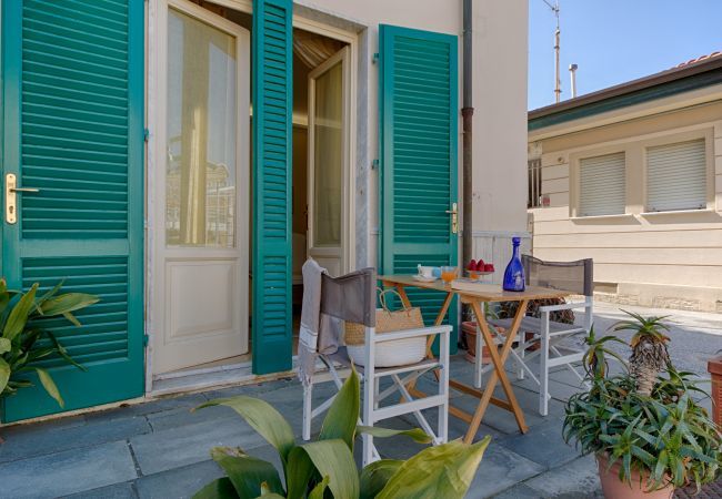 Chalet in Viareggio - Viareggina Liberty Fronte mare Chalet in Viareggio - Viareggina Liberty Fronte mare