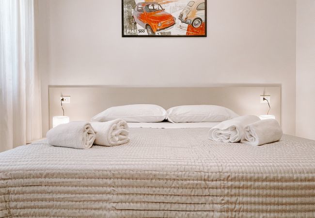 Convertible double bed with comfortable mattresses and USB socket. Convertible double bed with comfortable mattresses and USB socket.