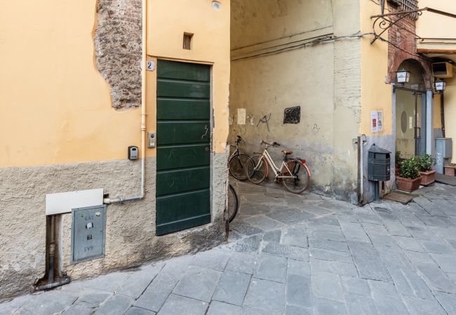 Studio in Lucca - Room Flavia all'Anfiteatro - Affitti Brevi Italia Studio in Lucca - Room Flavia all'Anfiteatro - Affitti Brevi Italia