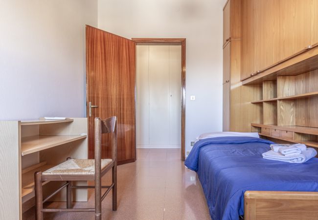 single bedroom single bedroom