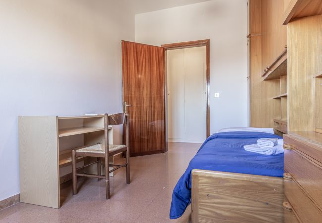single bedroom single bedroom