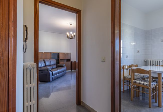 entrance with view on living room and kitchen entrance with view on kitchen and living room