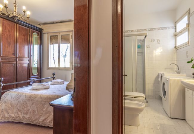 view on the bathroom and double bedroom view on the bathroom and double bedroom