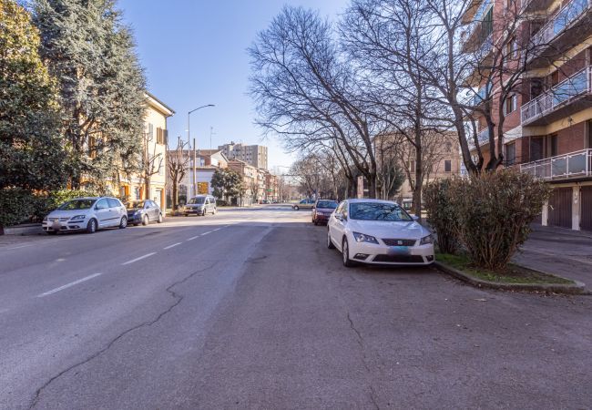 free parking on the street free parking on the street